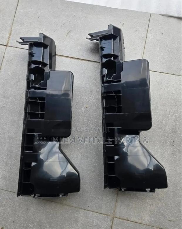 Bumper Slide Toyota Hiace 9l 2010-2015
