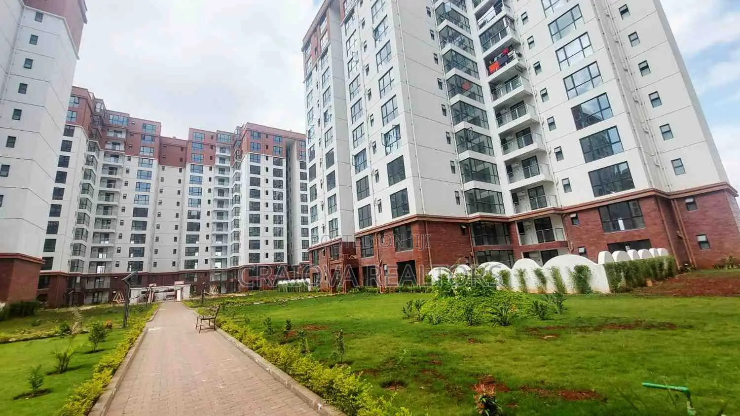 3bdrm Apartment in Hotel 67 Area for sale