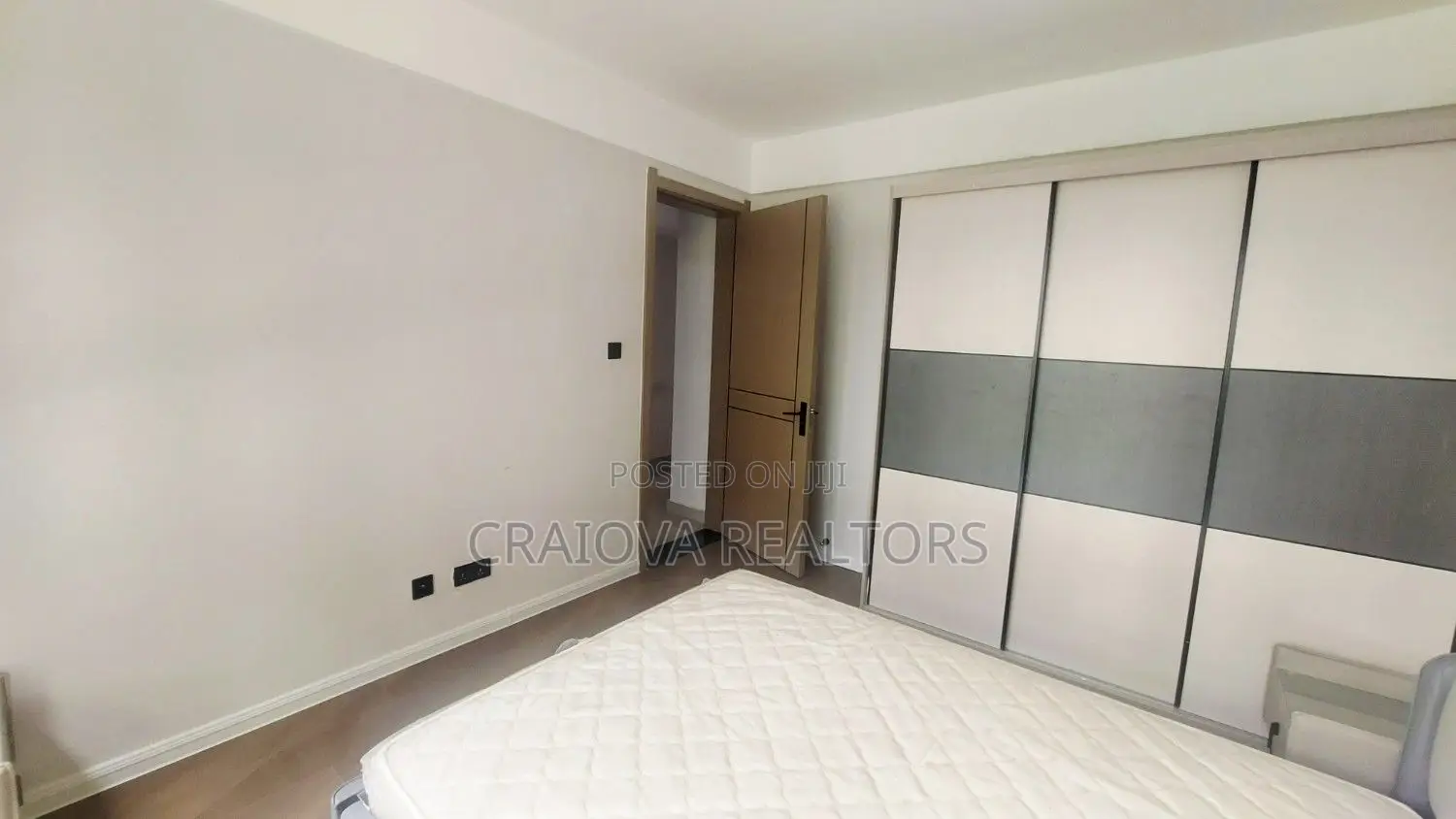 3bdrm Apartment in Hotel 67 Area for sale