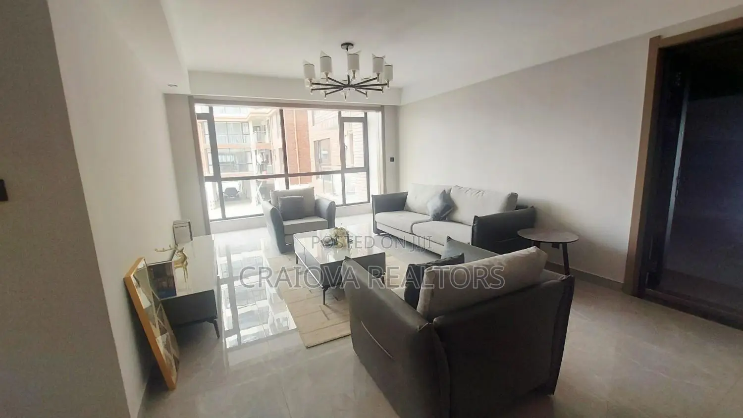 3bdrm Apartment in Hotel 67 Area for sale