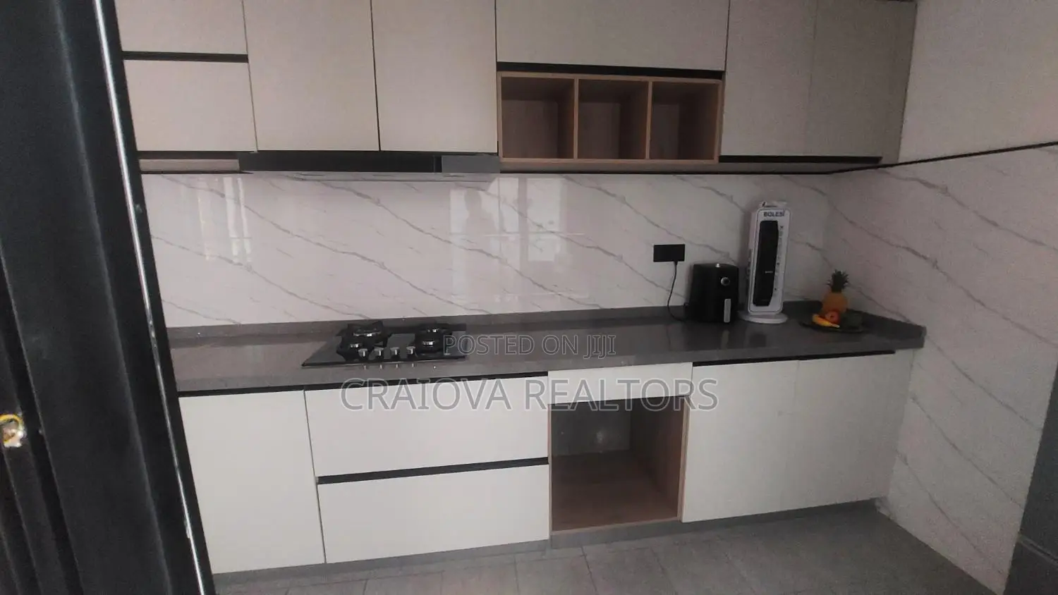 3bdrm Apartment in Hotel 67 Area for sale
