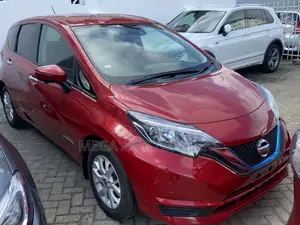 Nissan Note 2018 Red
