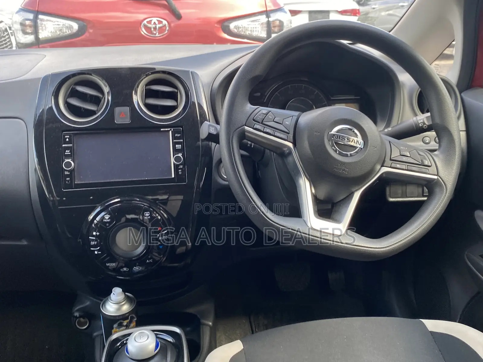 Nissan Note 2018 Red