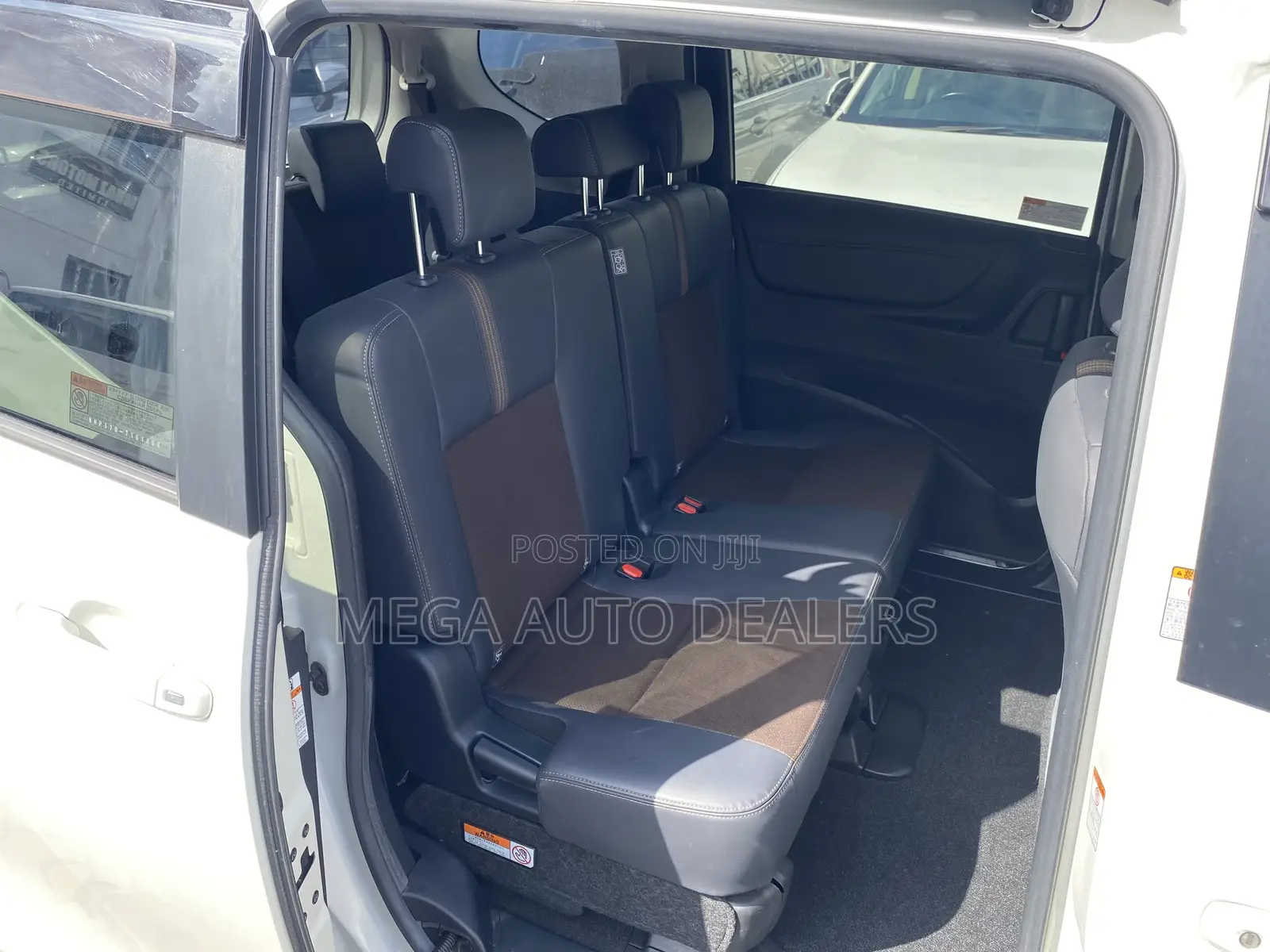 Toyota Sienta 2018 White