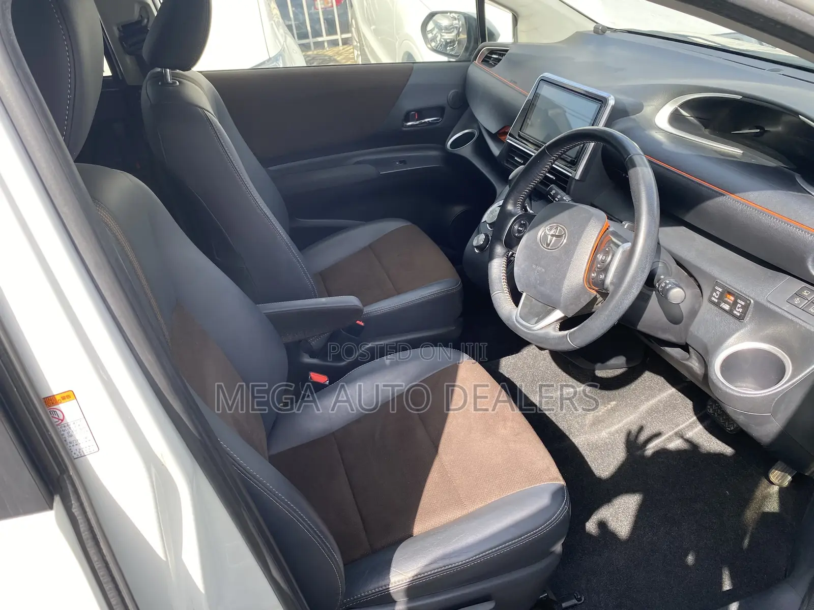 Toyota Sienta 2018 White