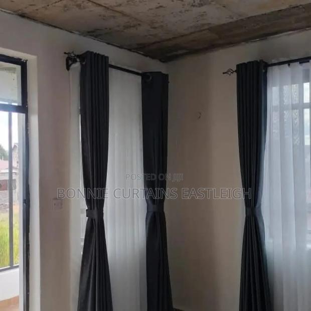 Living Room Curtains - thumbnail 3
