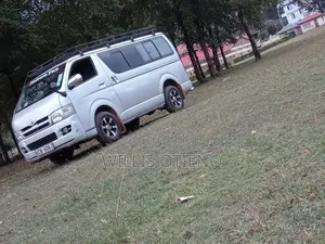 Toyota Hiace 7l Van for Hire