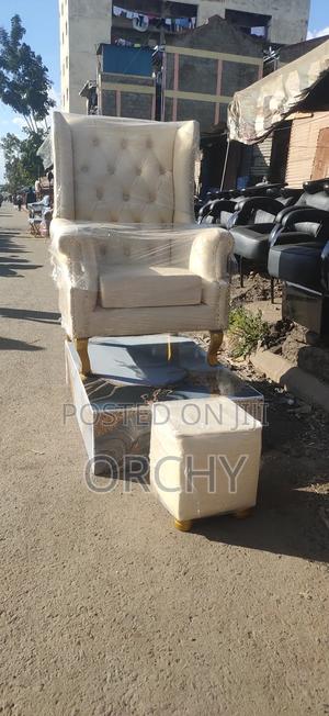 Pedicure Station + Podium - main view