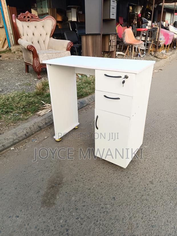 Manicure White Board Table, With Storage - main view