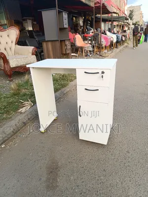 Manicure White Board Table, With Storage 