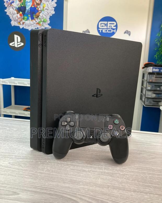 Happy New Month With Ps4 Slim 1tb and Some Good Games