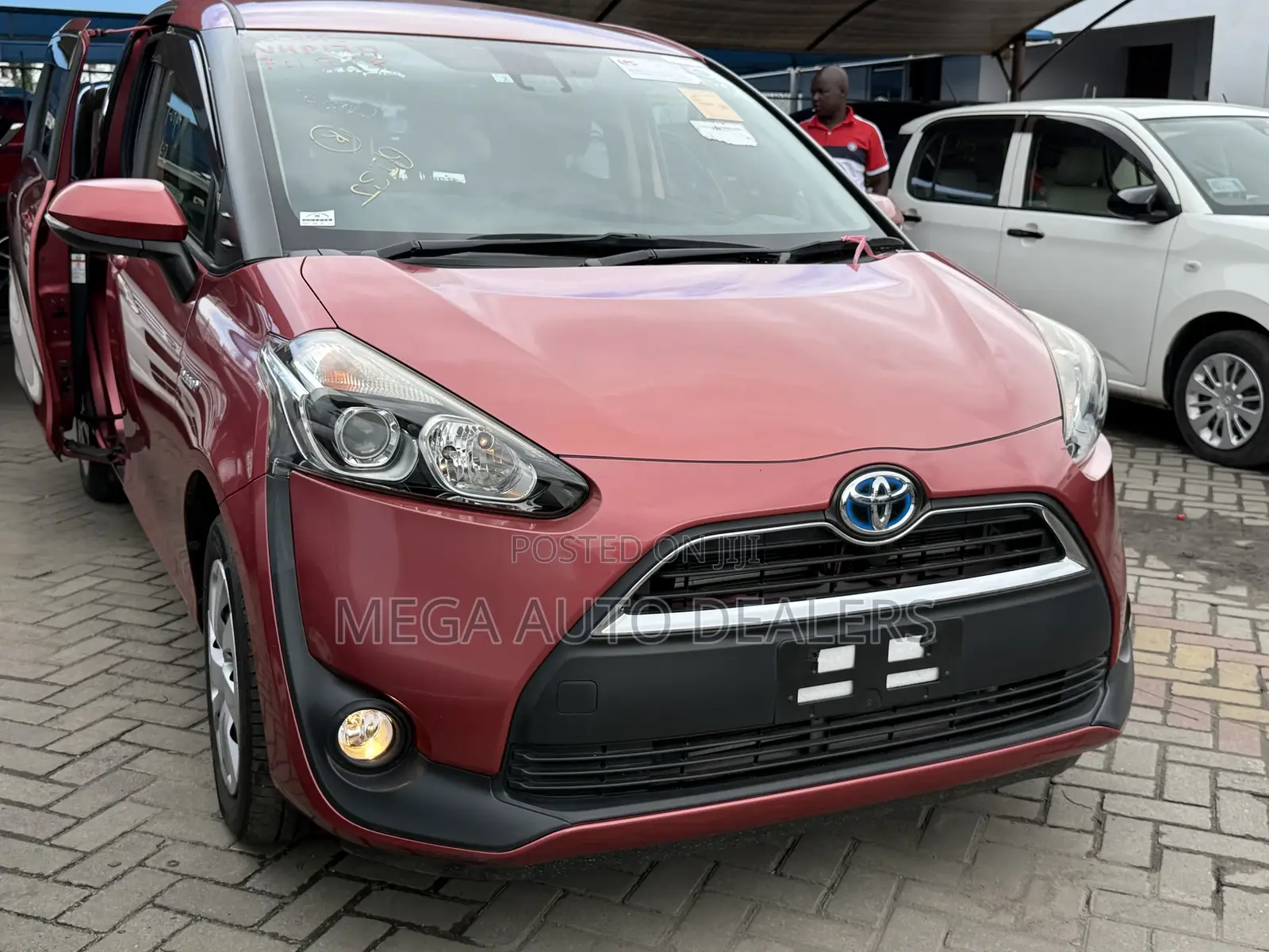 Toyota Sienta 1.5 Hybrid FWD 2019