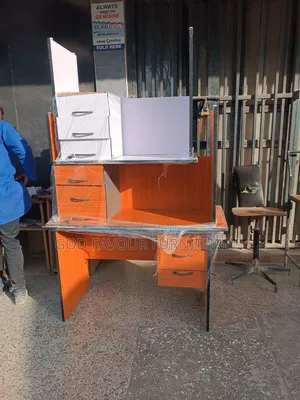 1m Lockable Drawers Office Table/Desk Tw2k