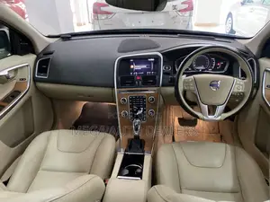 Volvo XC60 2018 Blue