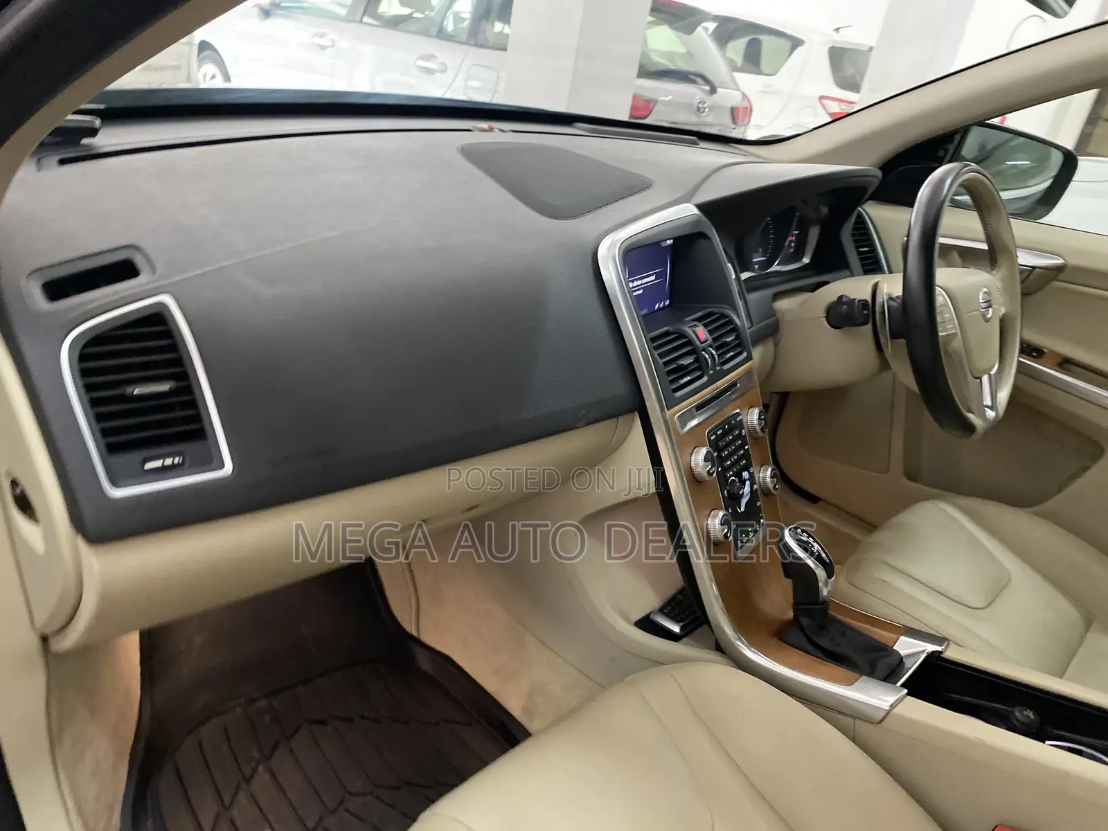 Volvo XC60 2018 Blue