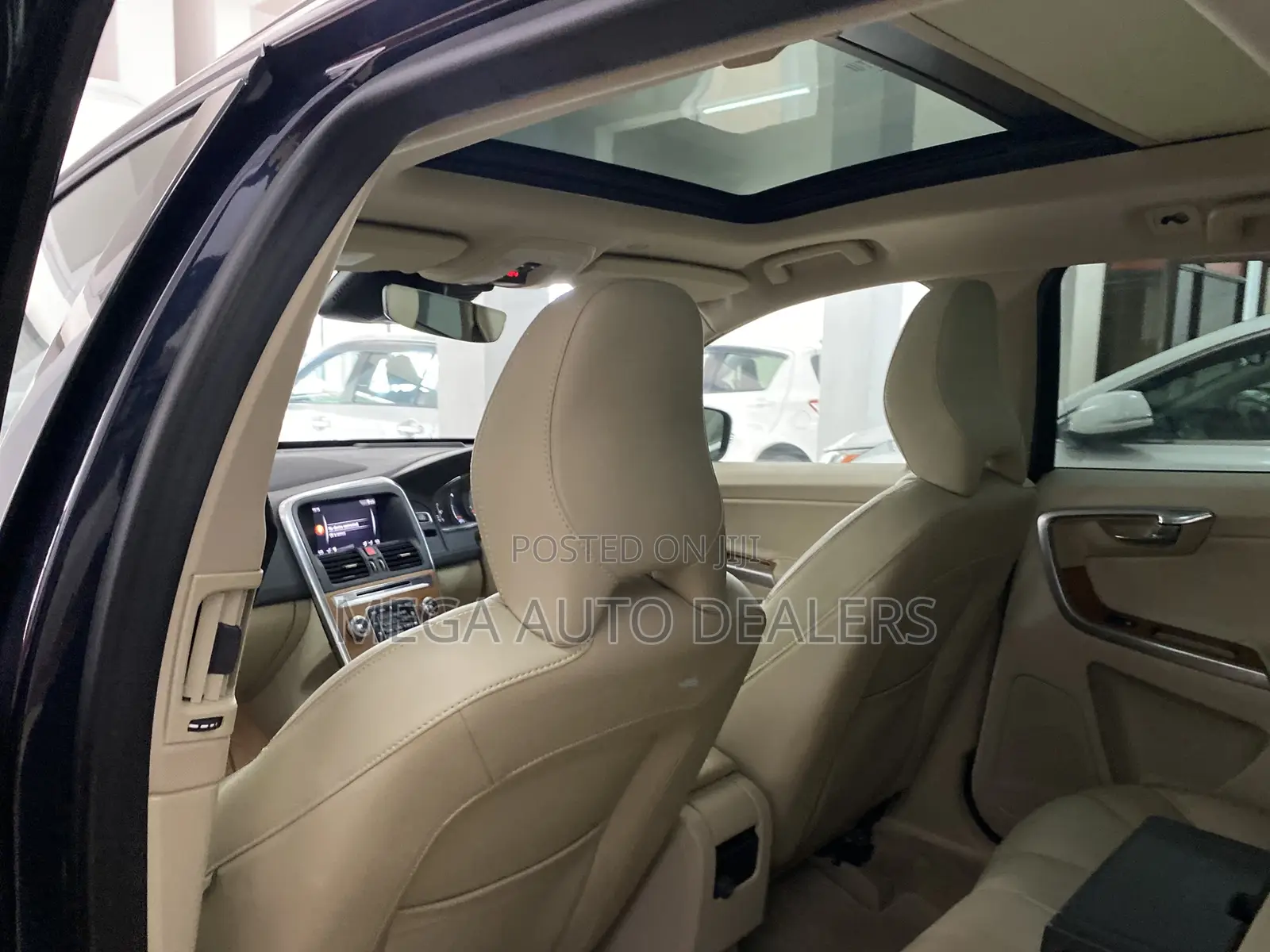 Volvo XC60 2018 Blue