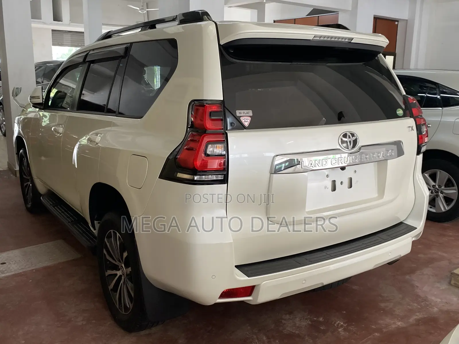 Toyota Land Cruiser Prado 2018 Off white