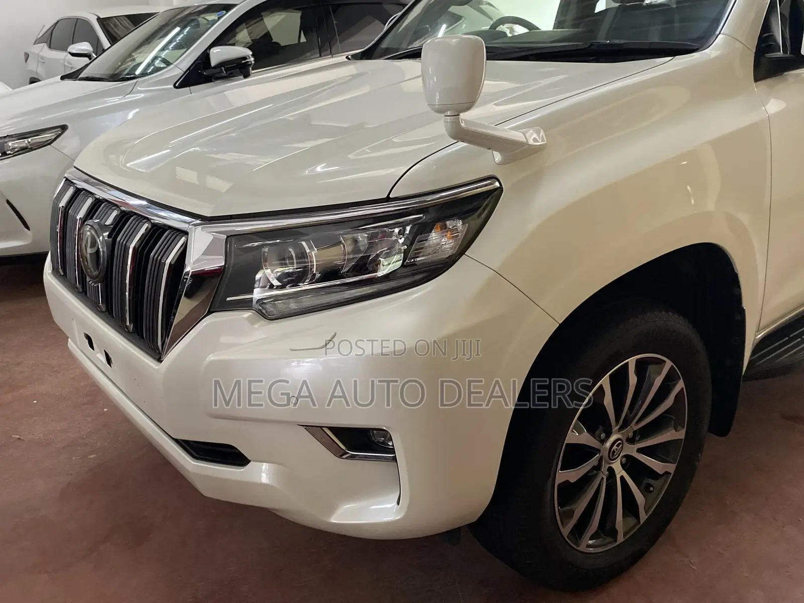 Toyota Land Cruiser Prado 2018 Off white