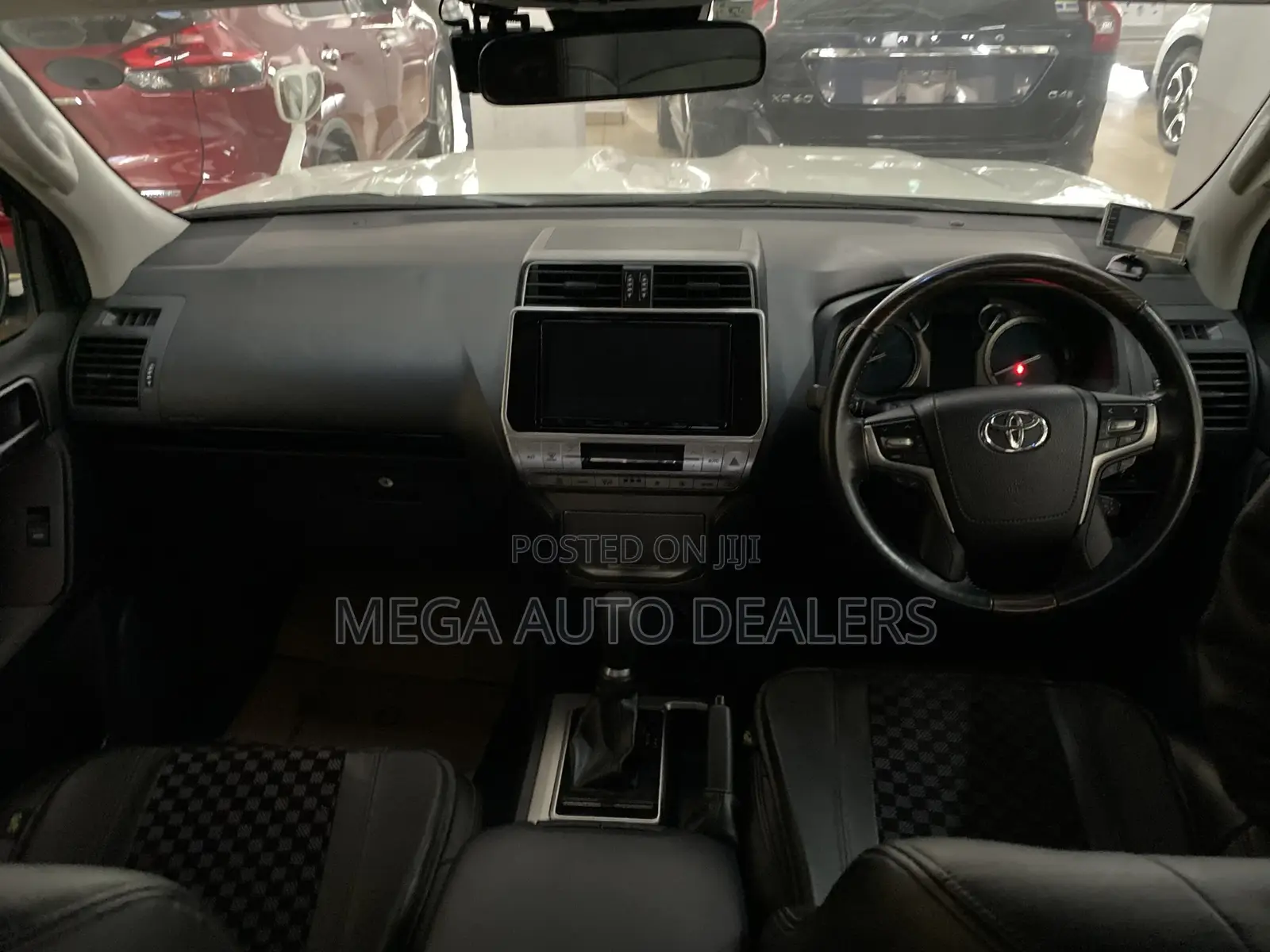 Toyota Land Cruiser Prado 2018 Off white
