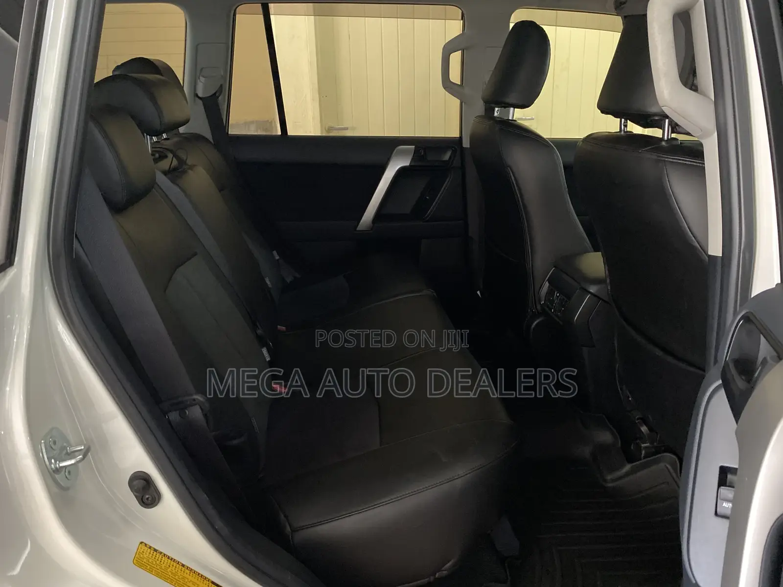 Toyota Land Cruiser Prado 2018 Off white