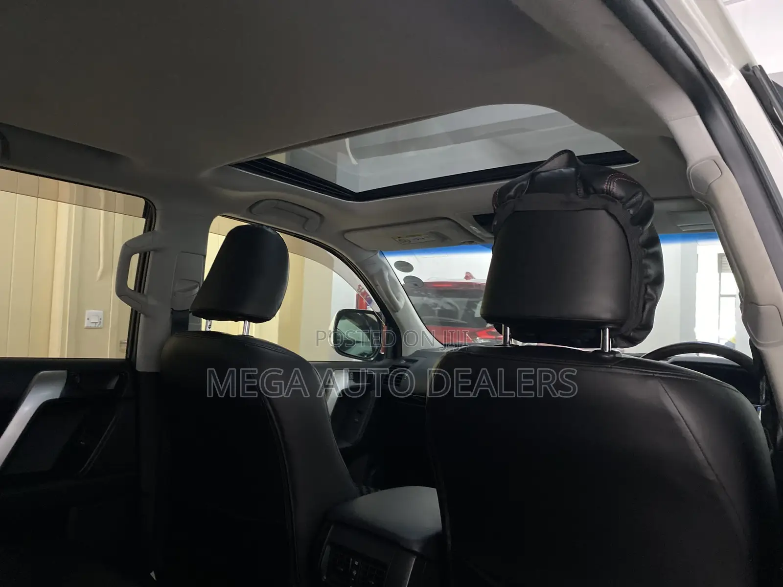 Toyota Land Cruiser Prado 2018 Off white