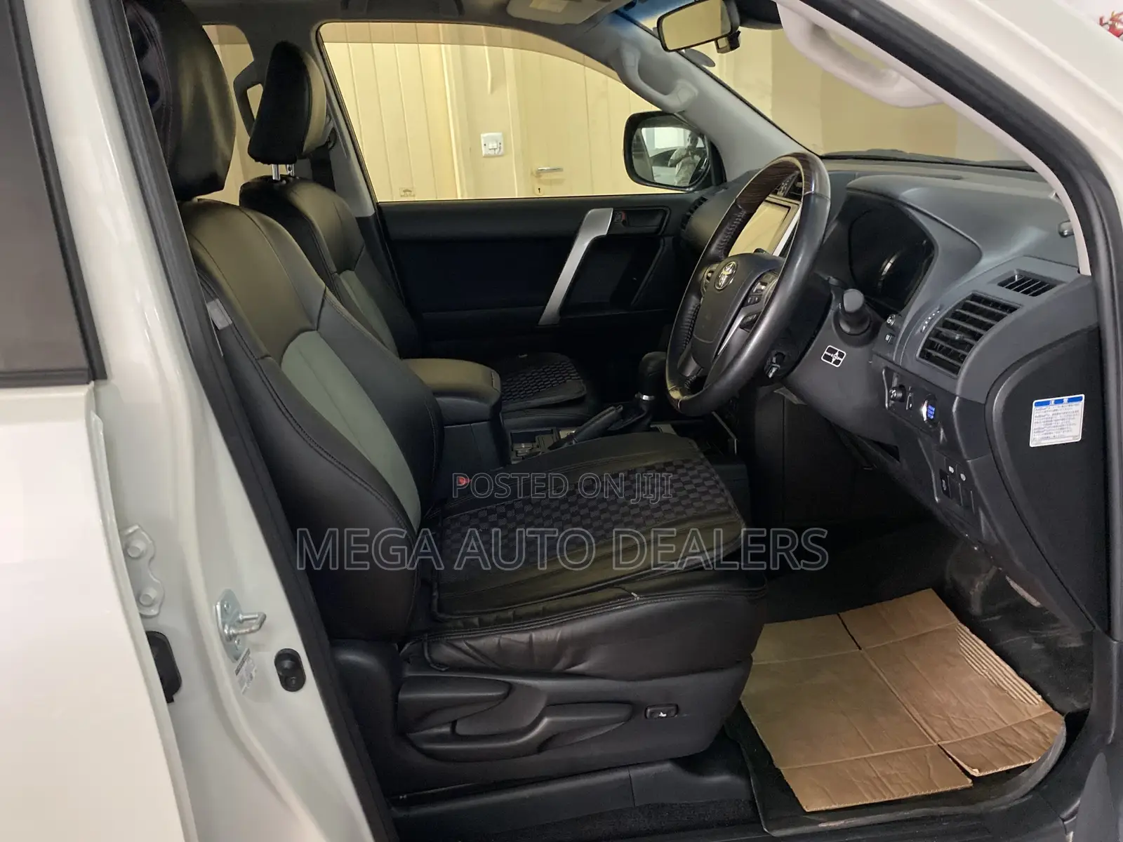 Toyota Land Cruiser Prado 2018 Off white
