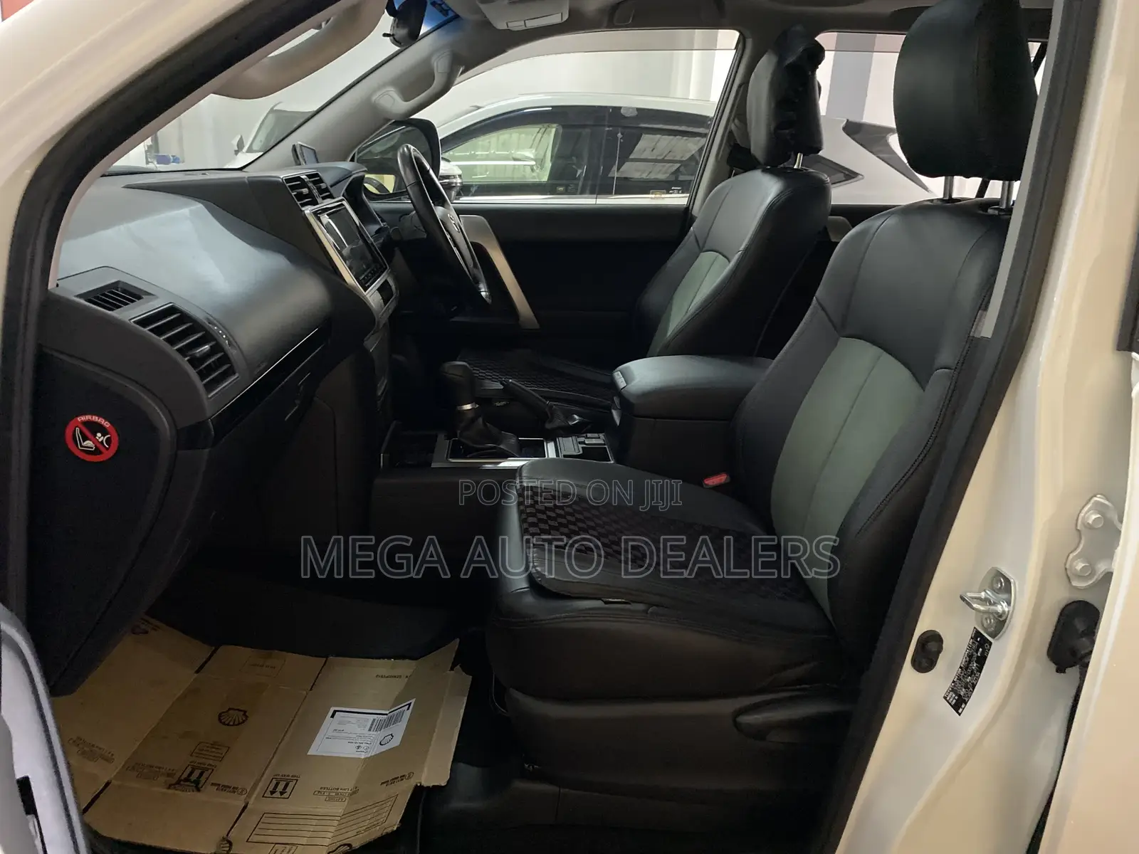 Toyota Land Cruiser Prado 2018 Off white