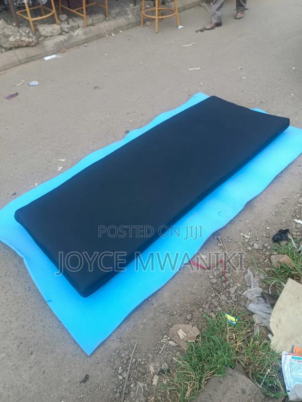 Massage or Body Wash Waterproof Mattress, Black - thumbnail 3