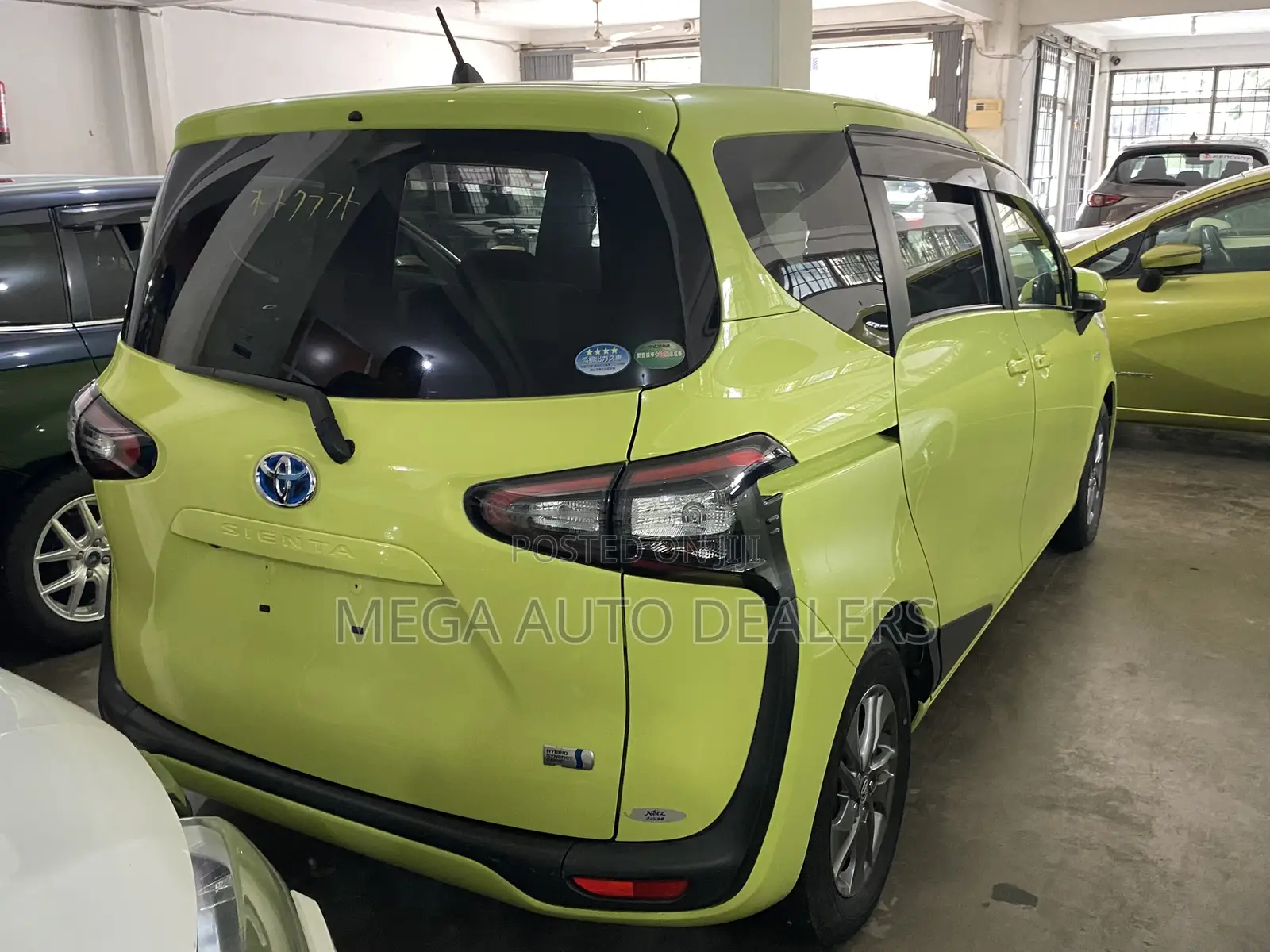 Toyota Sienta 2018 Yellow