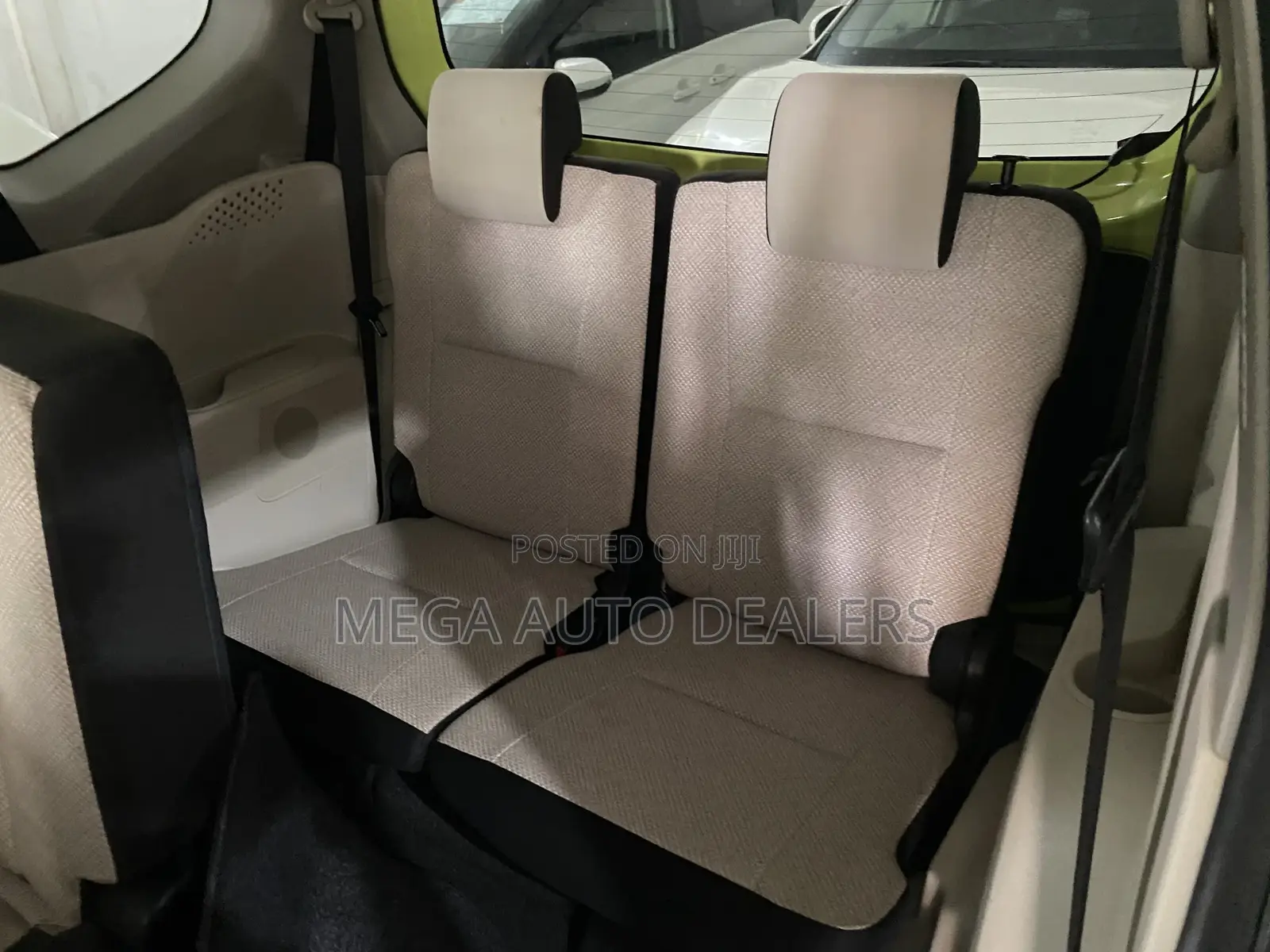 Toyota Sienta 2018 Yellow