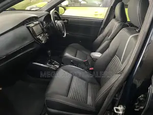 Toyota Corolla Fielder 2018 Blue