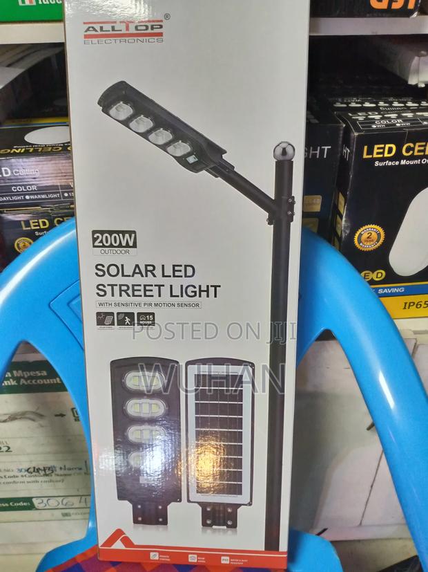 Altops 200w Automatic Solar Street Light 1 Year Warranty