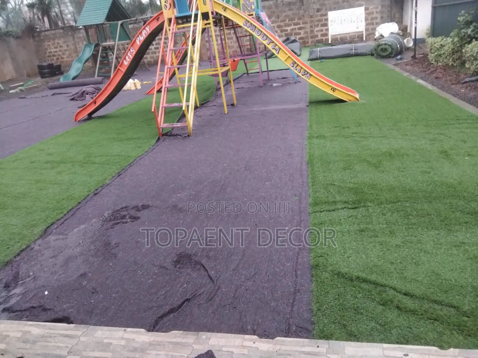 Stable Quality Kids Playground Tenacious Durable Grass