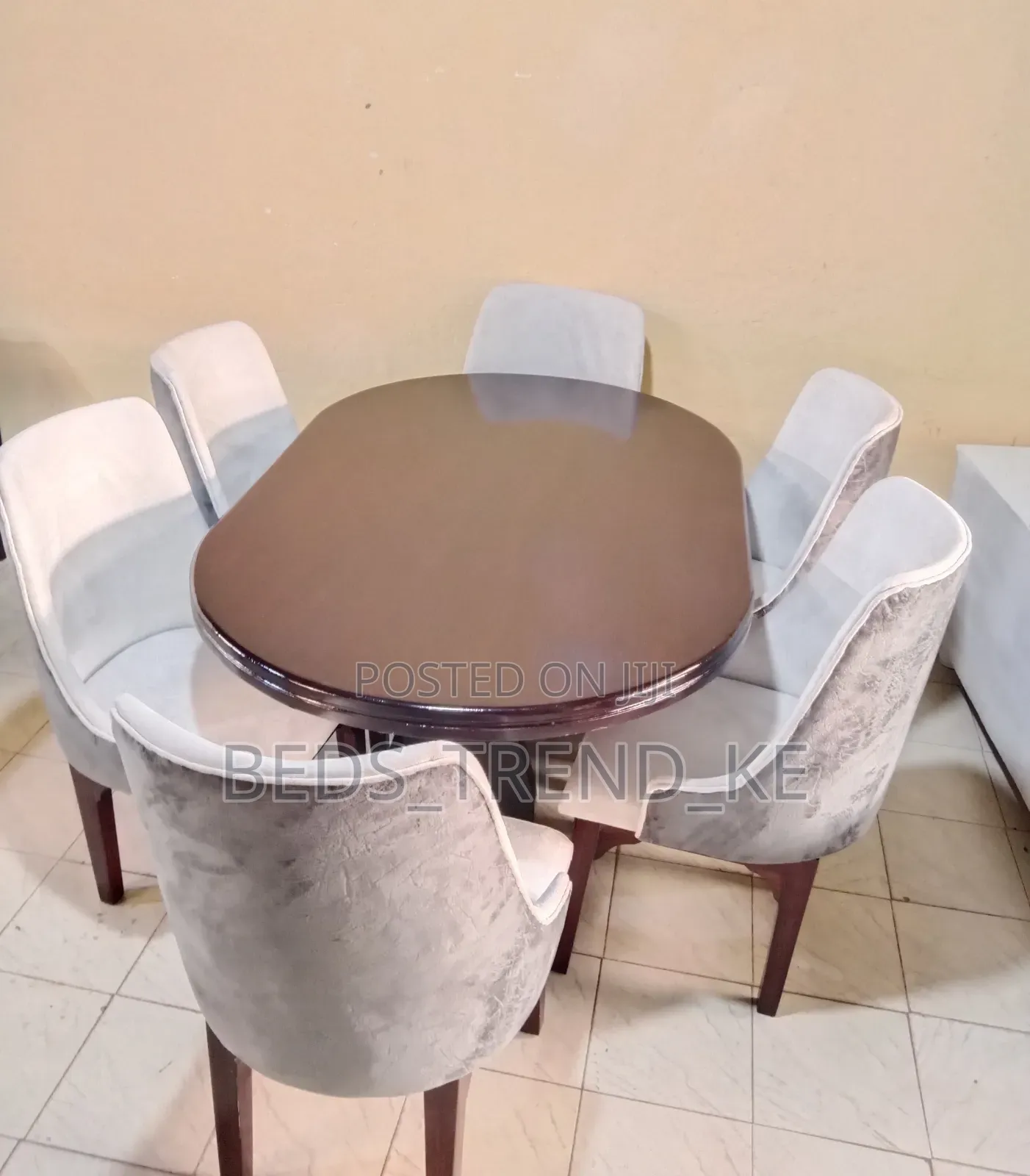 Modern Table With 6 Seats