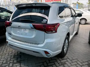 Mitsubishi Outlander 2.0 PHEV AWD 2018 White