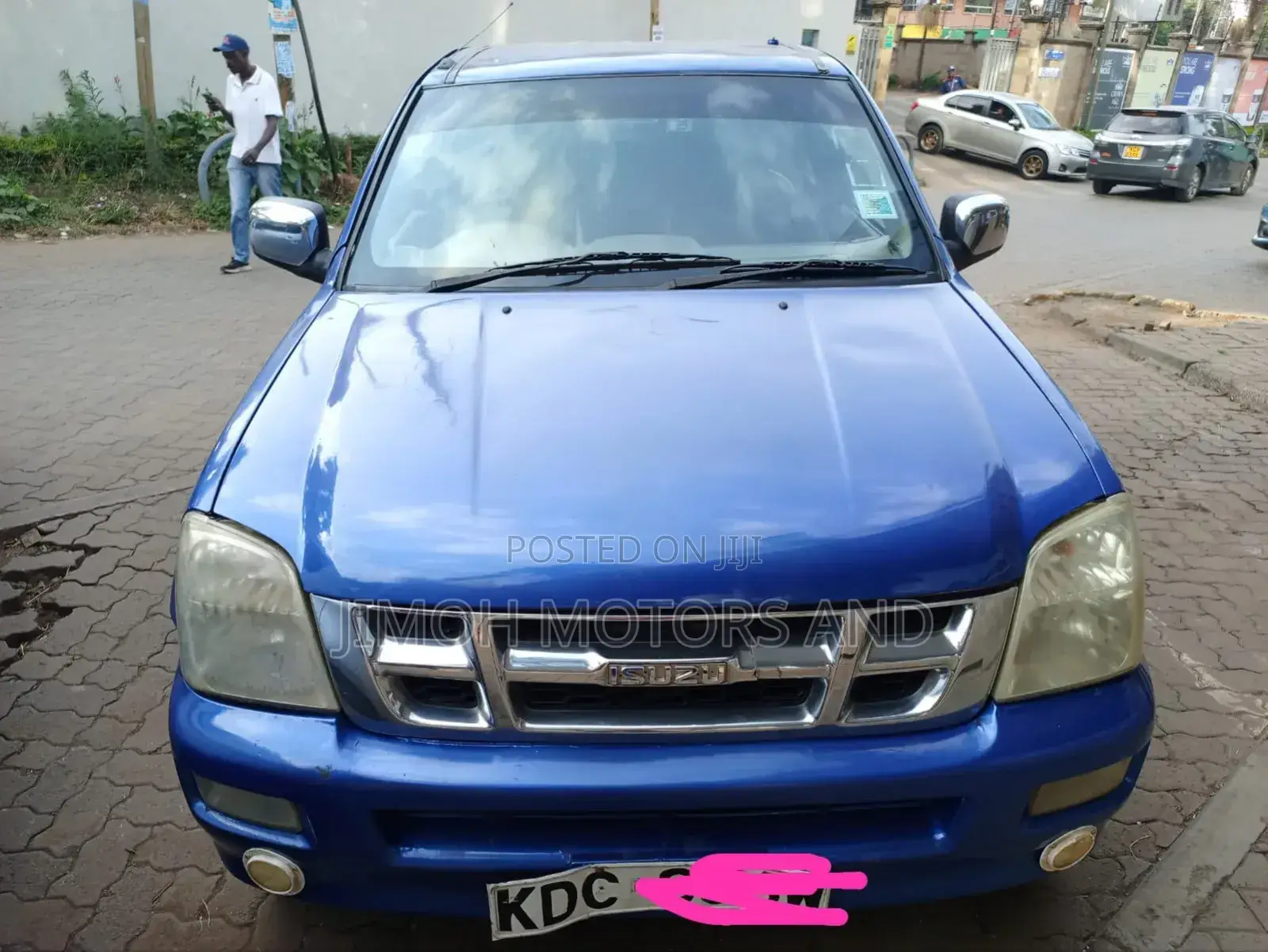Isuzu D-MAX 2013 Blue