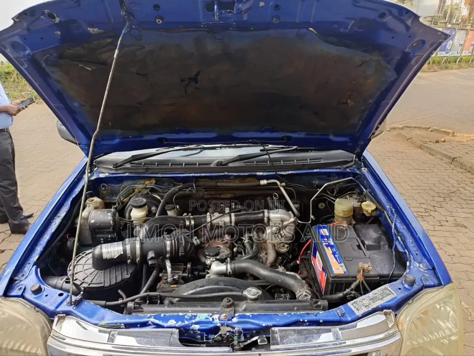 Isuzu D-MAX 2013 Blue