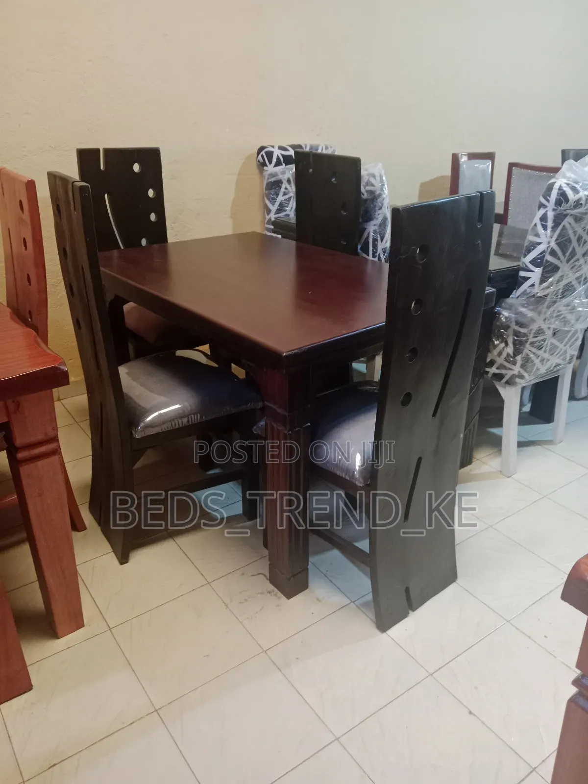 Small Sized Dinning Table