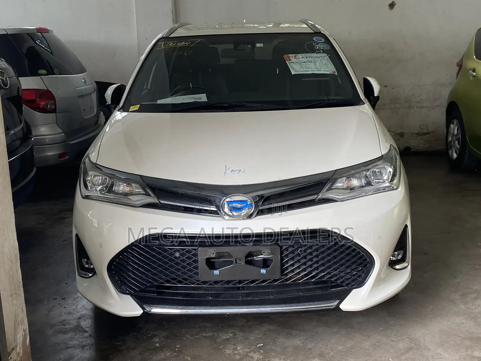 Toyota Corolla Fielder 2018 White