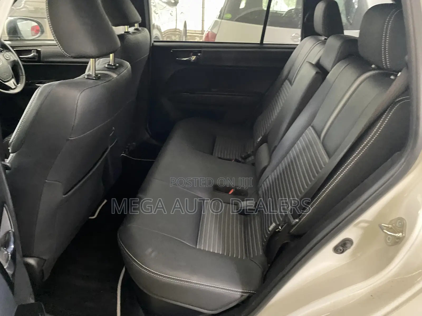 Toyota Corolla Fielder 2018 White