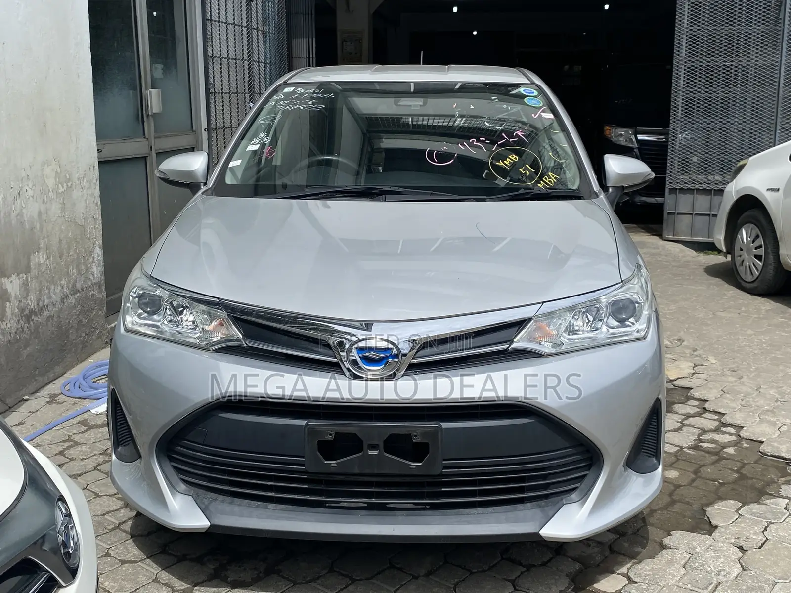 Toyota Corolla Fielder 2018 Silver