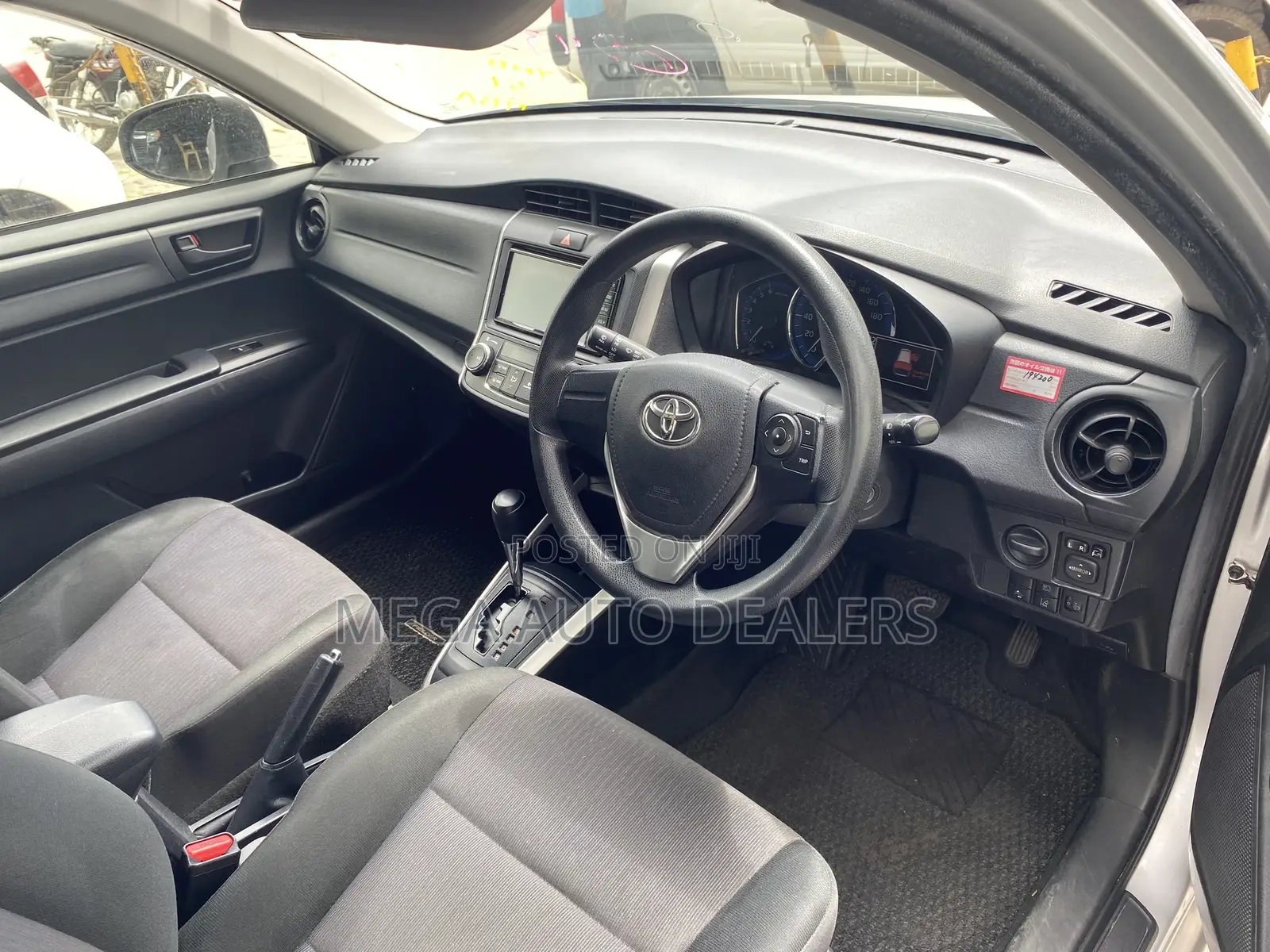 Toyota Corolla Fielder 2018 Silver