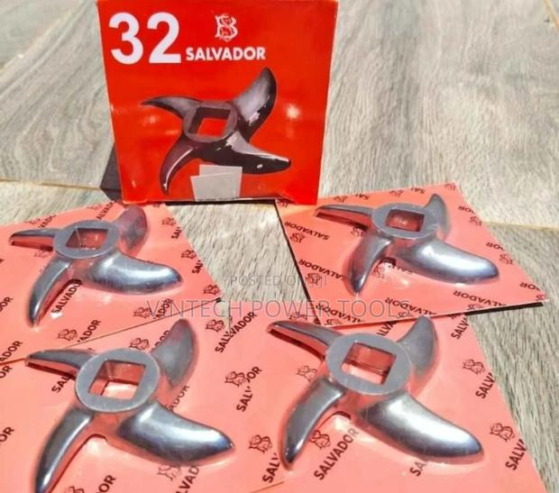 M 32 Mincer Blade - main view