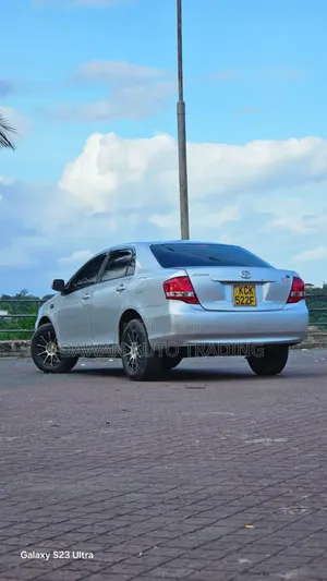 Toyota Axio 2011 Silver