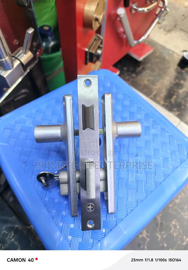 Cylinder Flashdoor Union Lock - main view