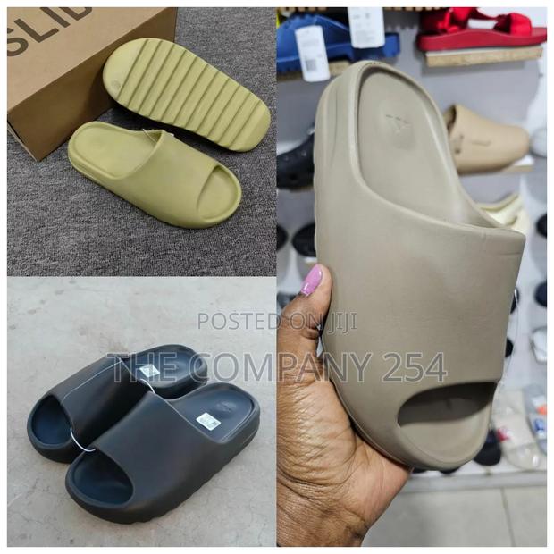 Quality Casual Unisex Plain Opens Yeezy Slide Shoes - main view