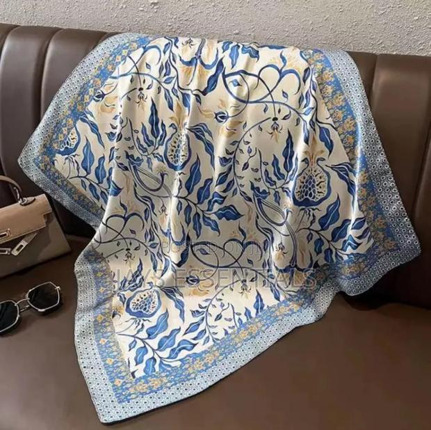 Multipurpose Square Silk Scarfs - thumbnail 4
