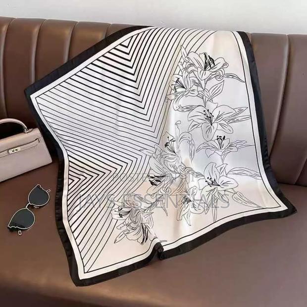 Multipurpose Square Silk Scarfs - thumbnail 17