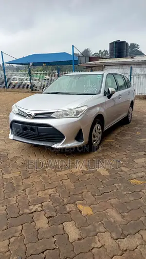 Toyota Corolla Fielder 1.5 Petrol FWD 2018 Silver