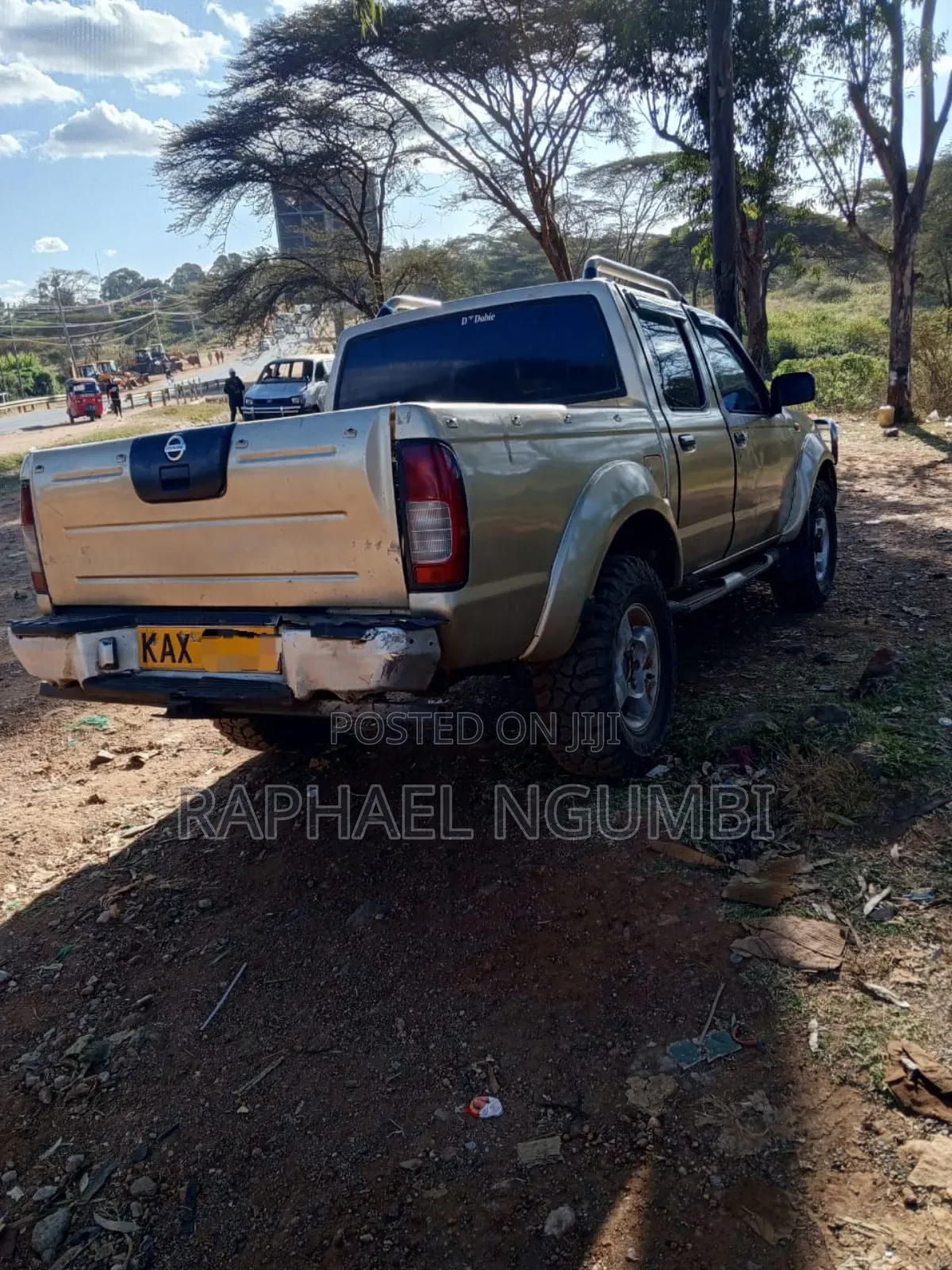 Nissan Navara 1999 Gold